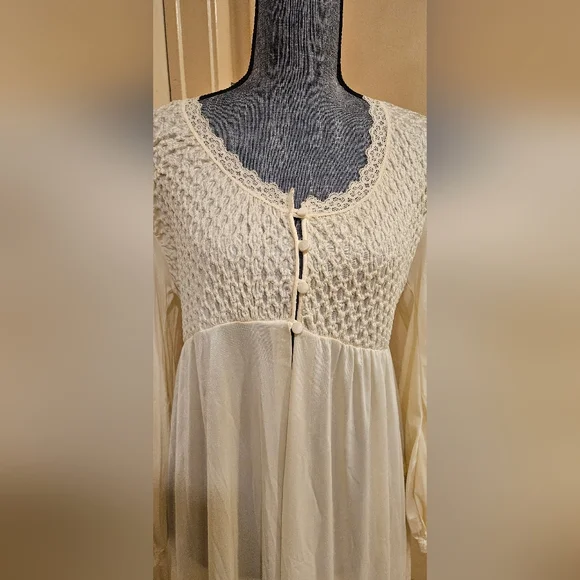 Vintage JCPenney Ivory Nylon Nightgown Lace Smocked Long Sleeve M - Picture 9 of 10